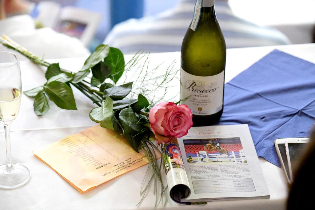intro-image